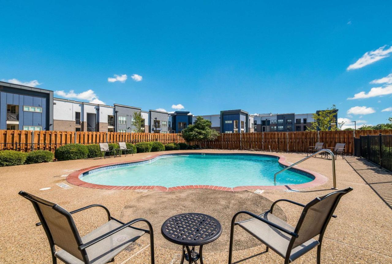 Quality Inn & Suites Garland - East Dallas Exterior photo
