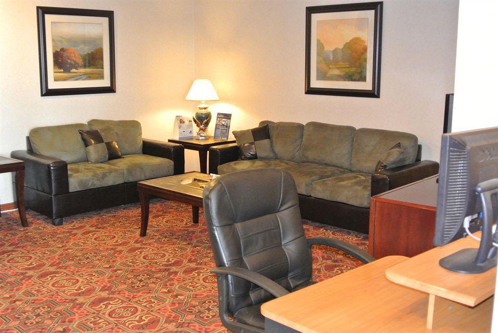 Quality Inn & Suites Garland - East Dallas Interior photo